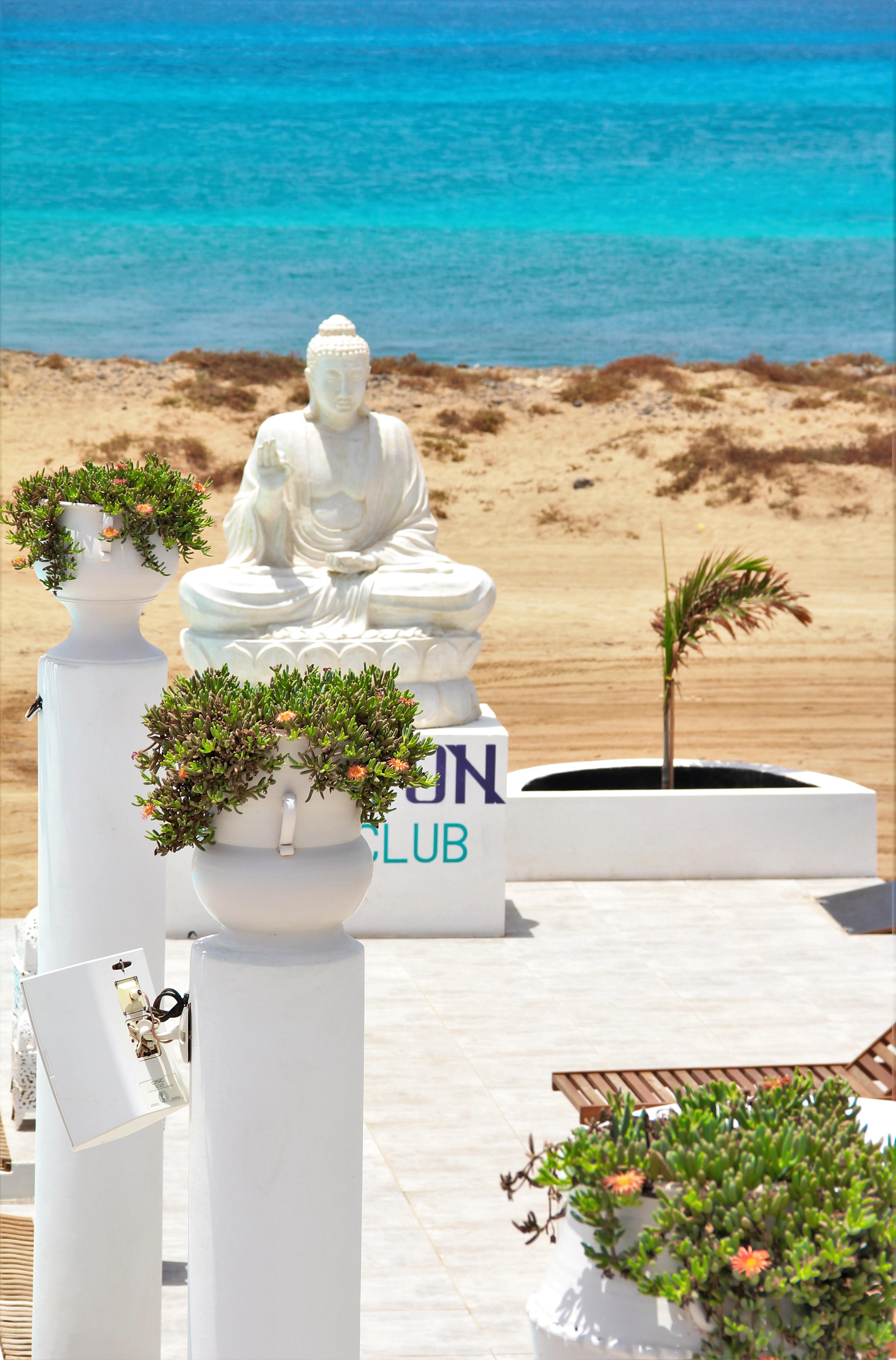 Hotel Livvo Budha Beach Santa Maria Bagian luar foto