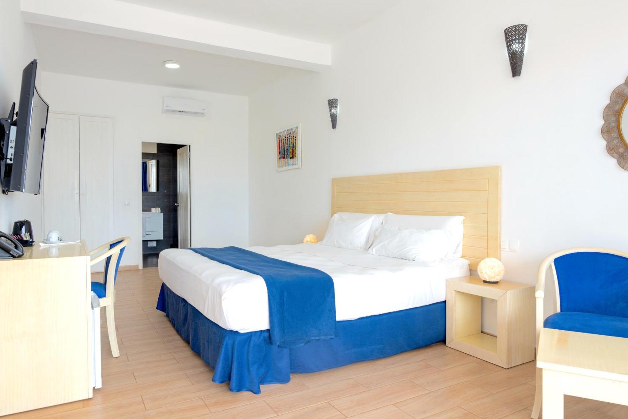 Hotel Livvo Budha Beach Santa Maria Bagian luar foto