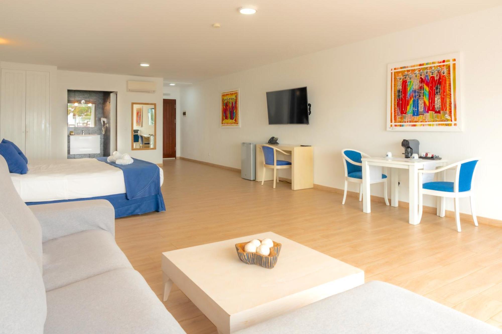 Hotel Livvo Budha Beach Santa Maria Bagian luar foto