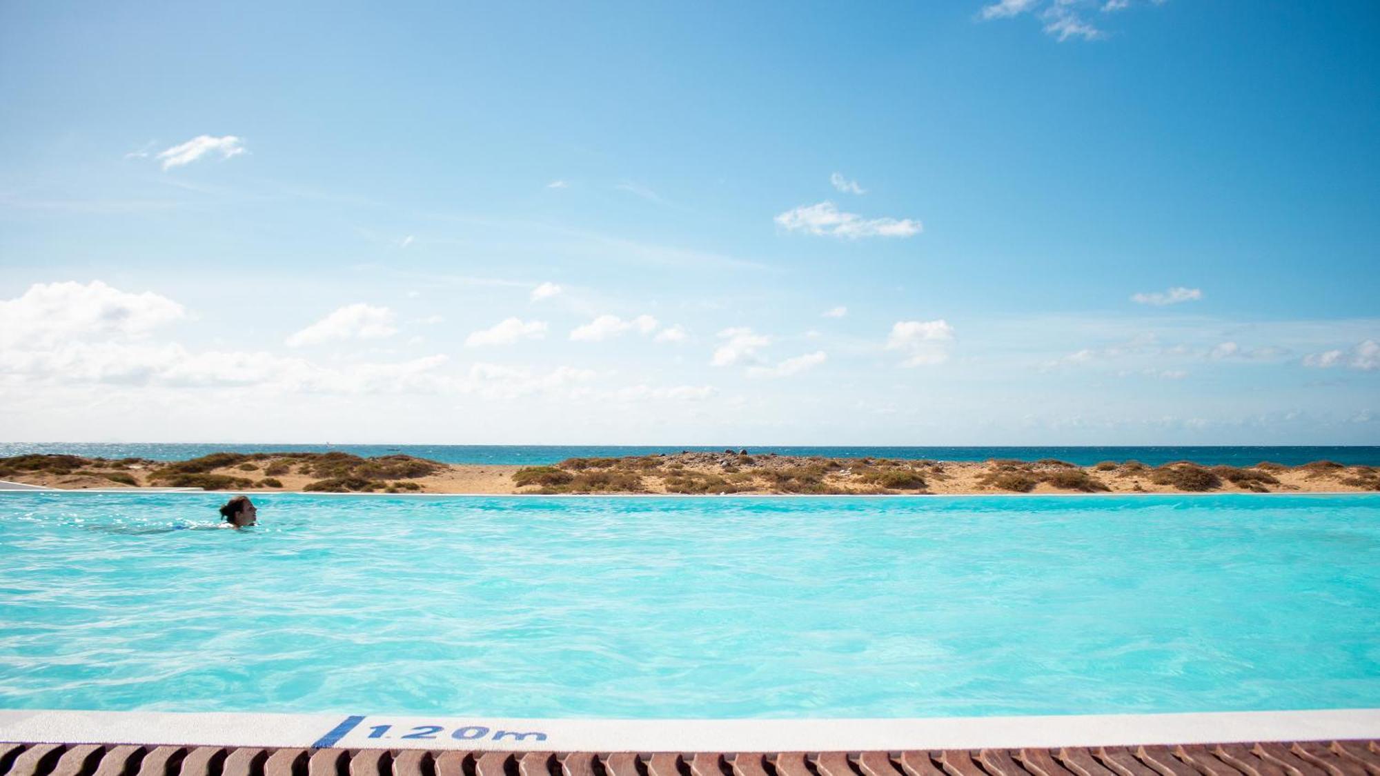 Hotel Livvo Budha Beach Santa Maria Bagian luar foto