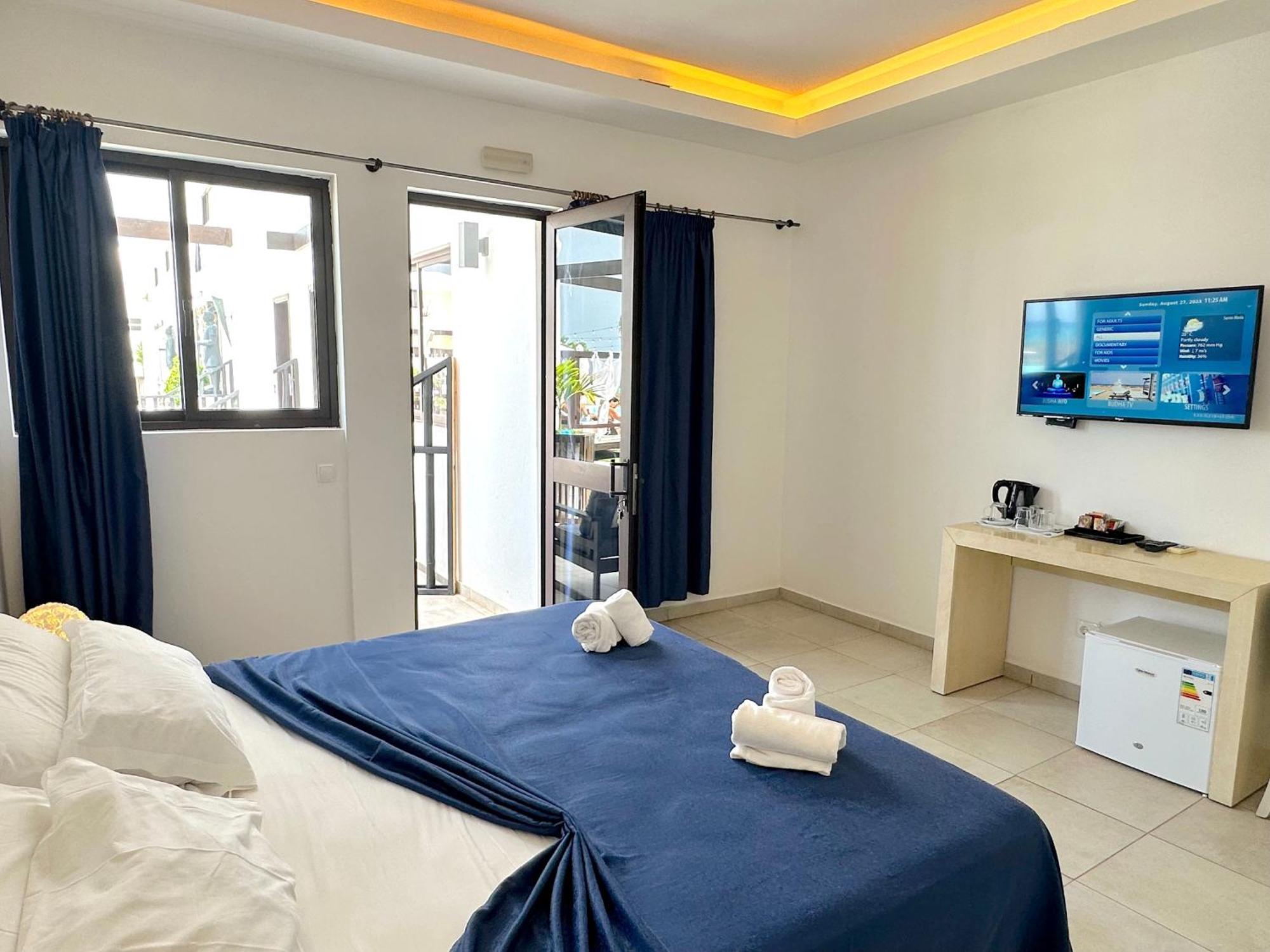 Hotel Livvo Budha Beach Santa Maria Bagian luar foto