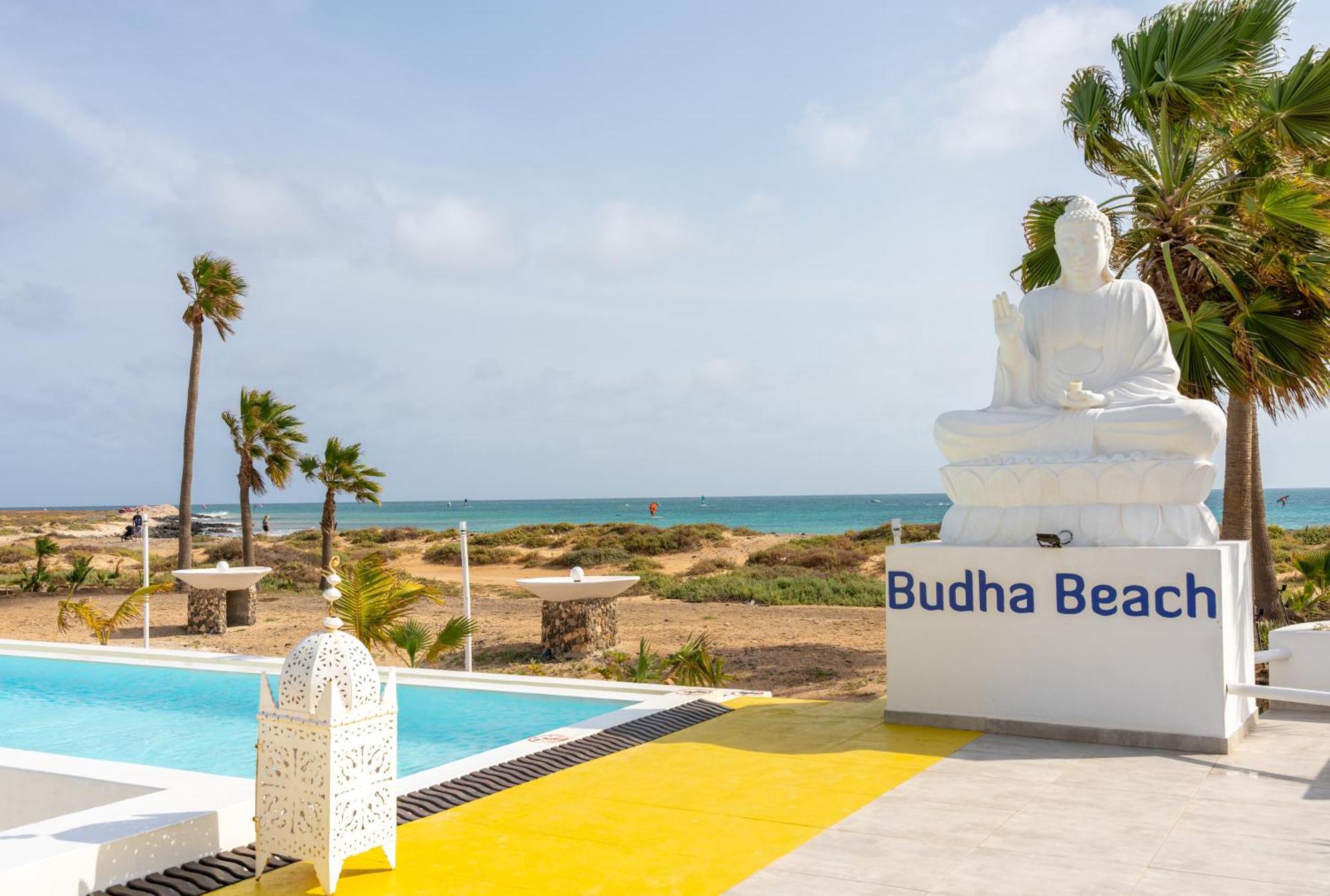 Hotel Livvo Budha Beach Santa Maria Bagian luar foto