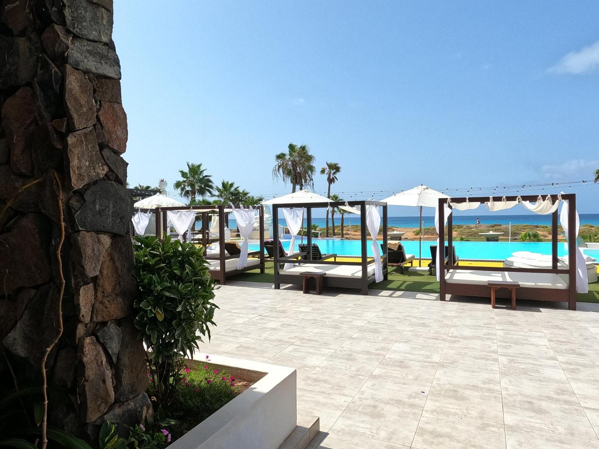 Hotel Livvo Budha Beach Santa Maria Bagian luar foto